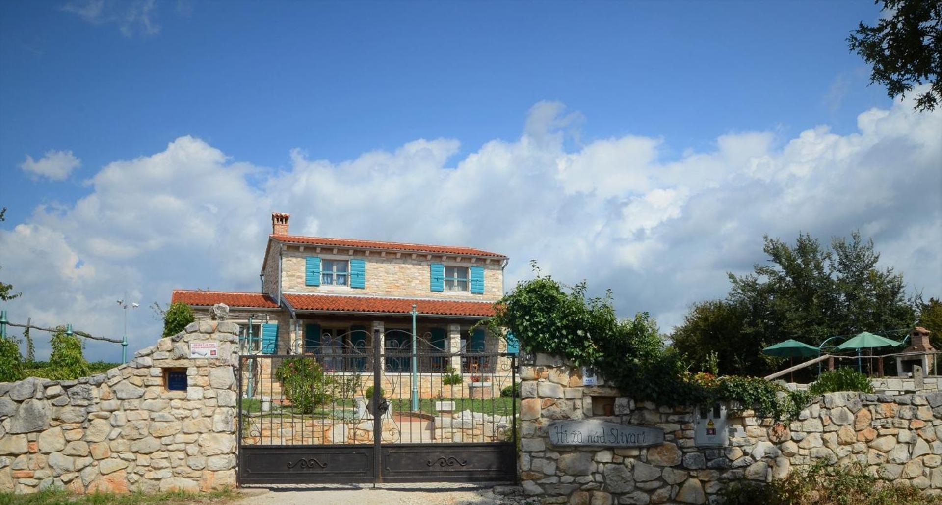 Slivari Villa *